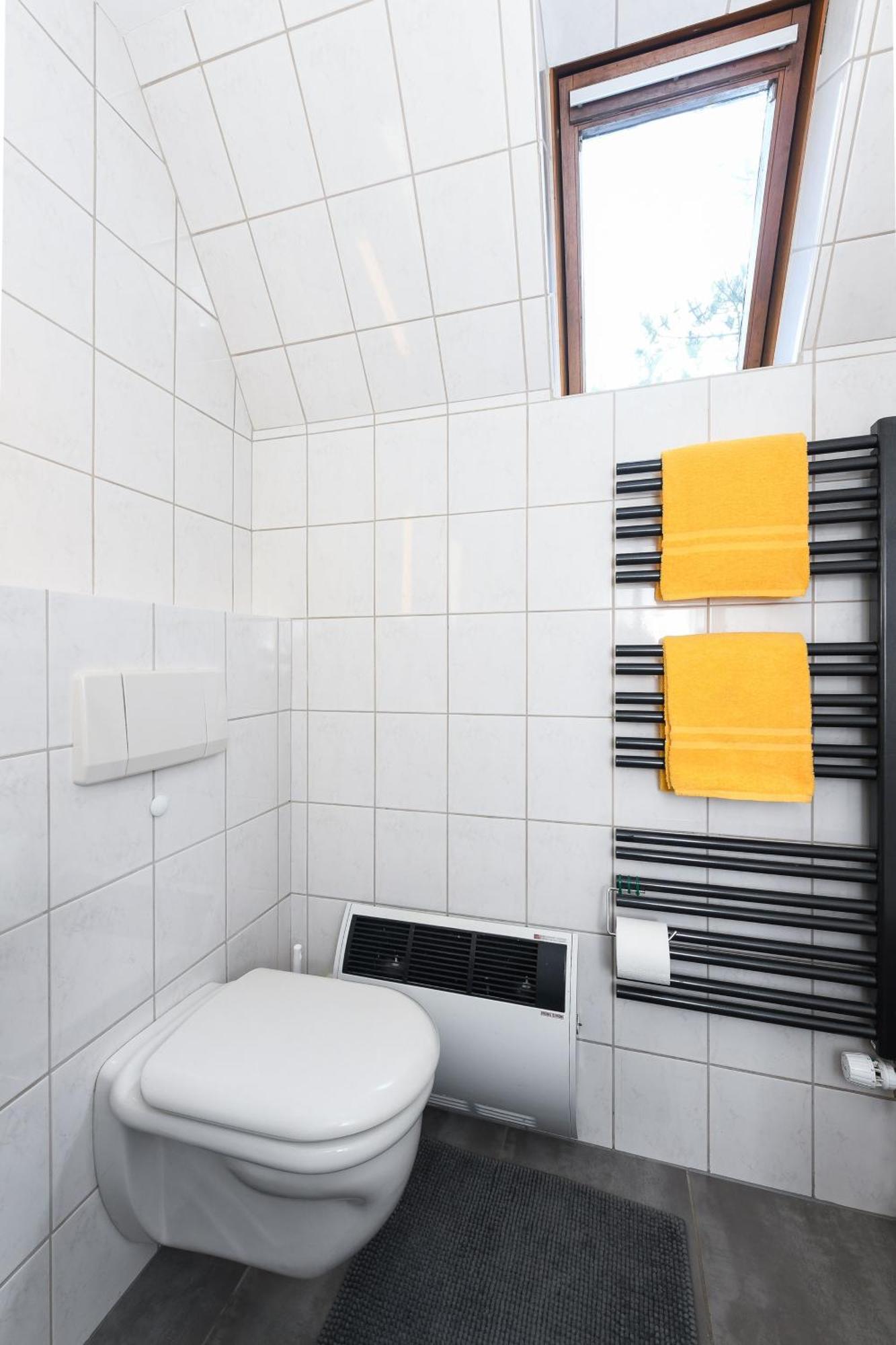 Ferienhaus Leevje Neuharlingersiel Esterno foto